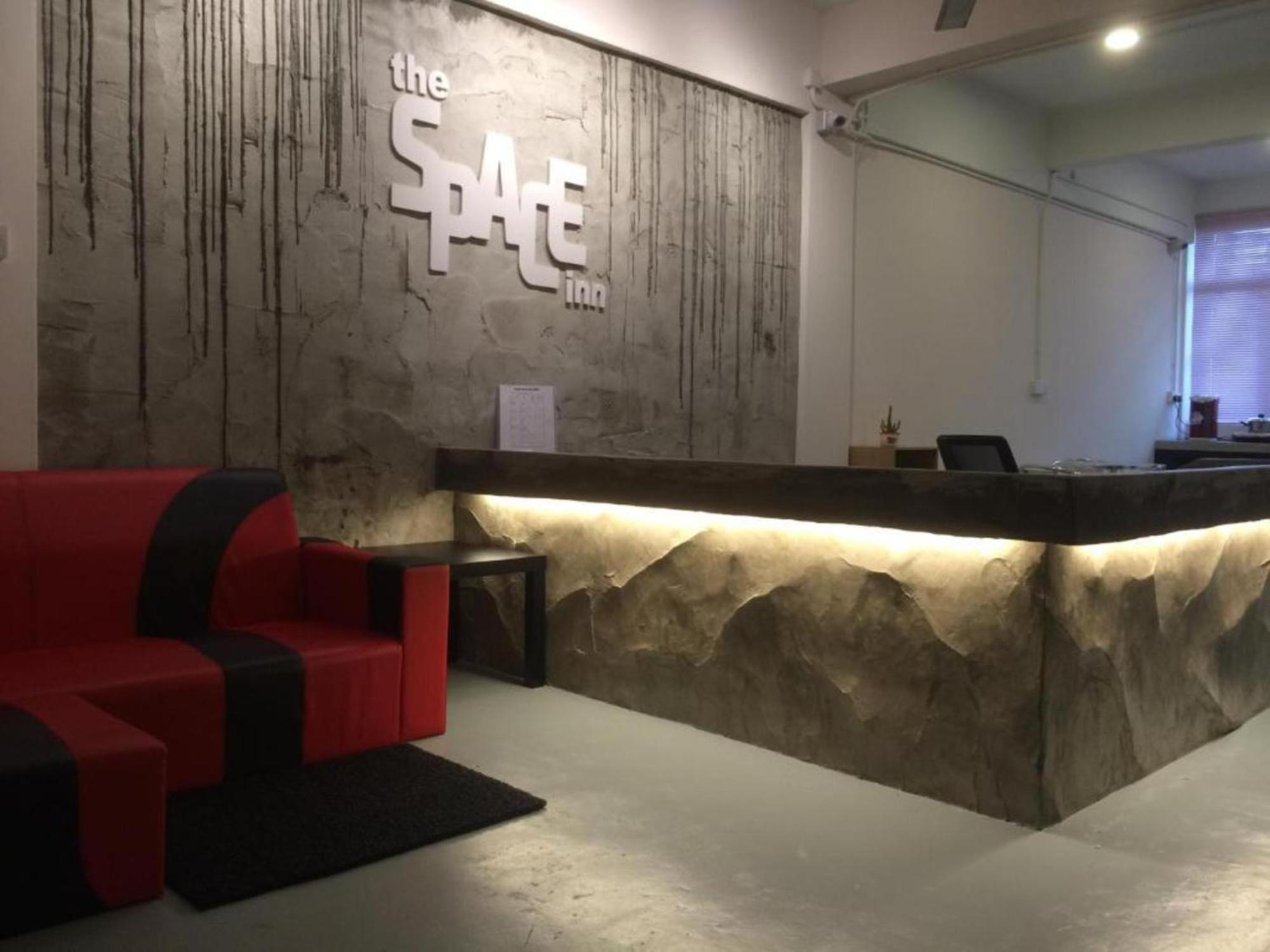 Spot On 90587 The Space Inn Куала-Тренгану Экстерьер фото